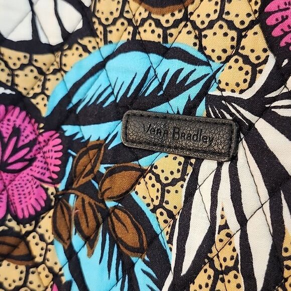 VERA BRADLEY Large Floral Quilted Light-weight Travel Overnighter Travel Duffle - Picture 3 of 11